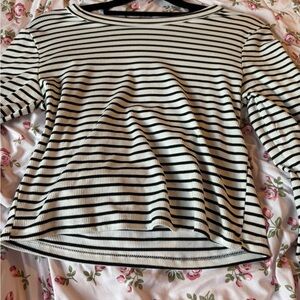 2/35$🍓⭐️ Striped Black and White Long Sleeve Top
